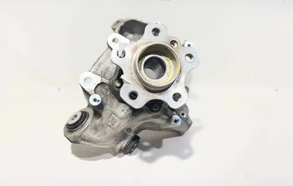 BMW X5 G05 Rear wheel hub 6876653