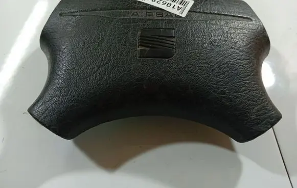 Steering wheel airbag