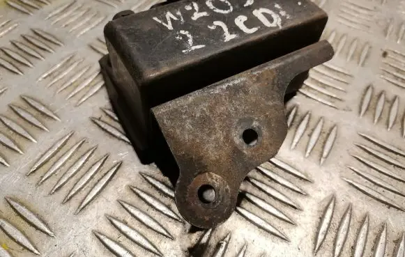 Mercedes-Benz C W203 Glow plug pre-heat relay 0255452832 A0255452832