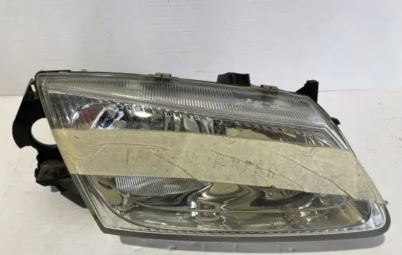Nissan Almera N16 Headlight/headlamp 26010BN011