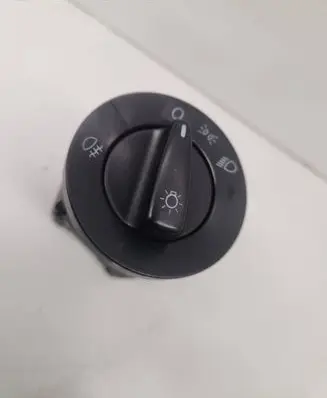 Volkswagen Golf IV Light switch 1C0941531