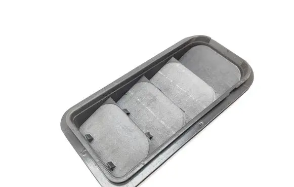 Quarter panel pressure vent