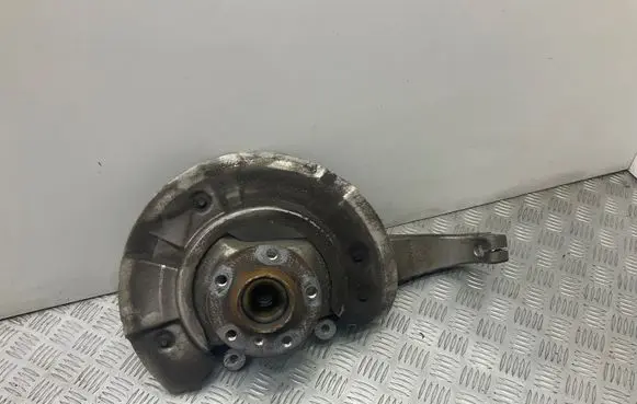 BMW 5 F10 F11 Front wheel hub 6777751