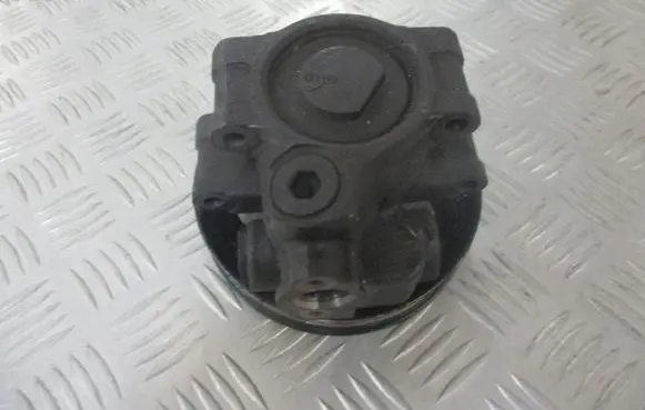 Ford Mondeo Mk III Power steering pump