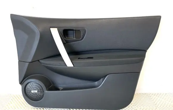 Nissan Qashqai Front door card panel trim