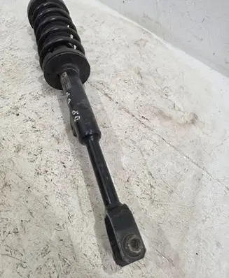 BMW 5 G30 G31 Front shock absorber with coil spring 6866598 25072017