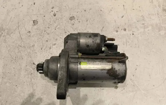Volkswagen PASSAT B6 Starter motor 02z911023