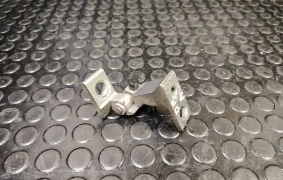 Volkswagen PASSAT B8 Front door lower hinge 8x0831404e 8x4833406a