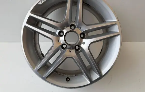 Mercedes-Benz C AMG W204 R17 alloy rim 2044019602