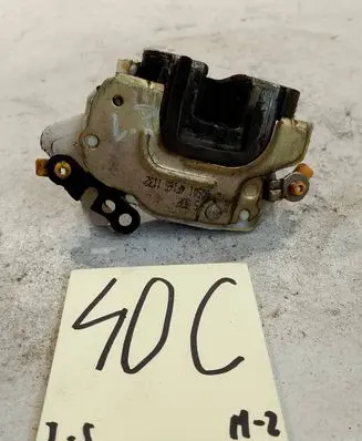 Nissan Micra Front door lock 805011F500