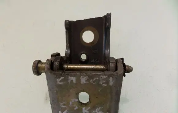 Citroen C5 Rear door upper hinge