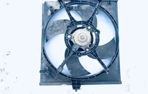 Mitsubishi Space Star Radiator cooling fan shroud