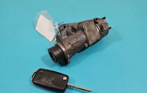 Seat Ibiza IV (6J,6P) Ignition lock 4B0905851C IMPRK1430490