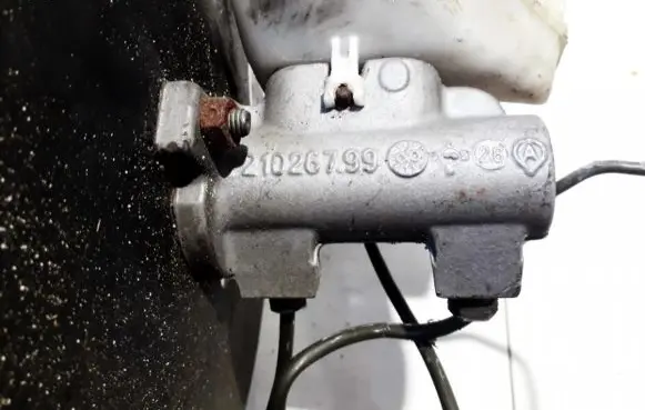 Ford Mondeo MK II Master brake cylinder 21026799