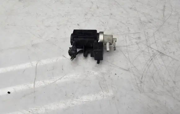 Mercedes-Benz Vito Viano W639 Turbo solenoid valve A0041539328 17T249 70026200