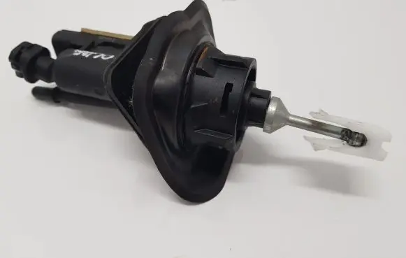 Ford Focus Clutch master cylinder 3M517A542AG 3M517A542