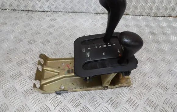 Jeep Grand Cherokee (WJ) Gear shifter/selector P52104375AB