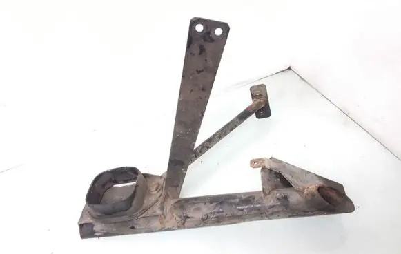 Audi A8 S8 D2 4D Engine mounting bracket