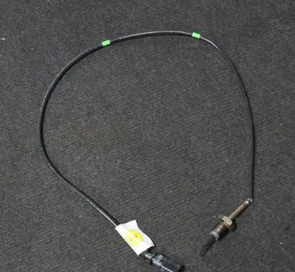 Volkswagen Jetta VI Oil temperature sensor 04L906088DJ