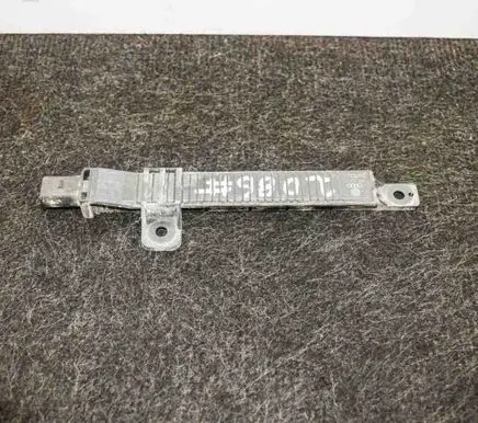 Audi A8 S8 D2 4D Aerial antenna amplifier 4D0907277