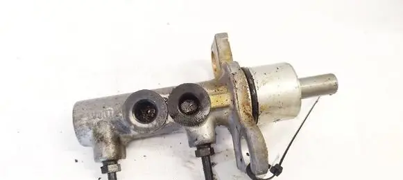 Audi A4 S4 B5 8D Master brake cylinder 