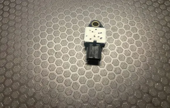 Peugeot 4007 Airbag deployment crash/impact sensor 8651A001