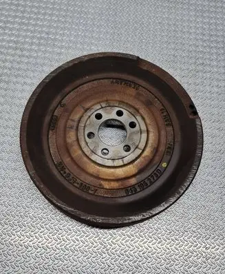 Volkswagen Polo IV 9N3 Flywheel 045105273D