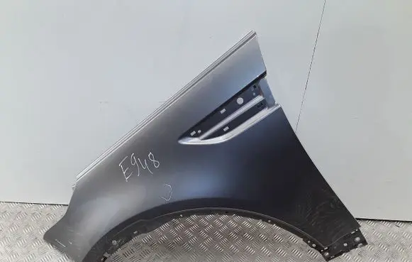 Land Rover Discovery 5 Fender