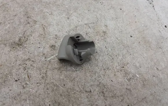 Nissan X-Trail T30 Sun visor clip/hook/bracket NOCODE
