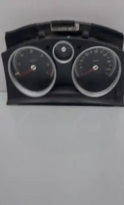 Opel Zafira B Speedometer (instrument cluster) 13267520
