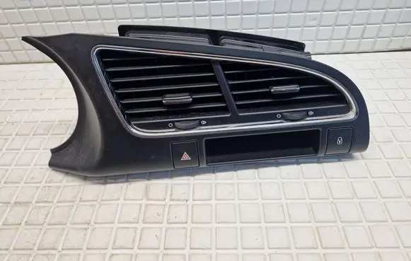 Peugeot 3008 I Dash center air vent grill 9685023677