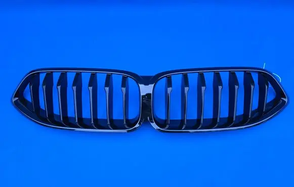 BMW 8 G16 Front bumper upper radiator grill 8080610