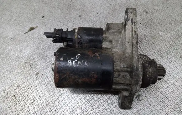 Volkswagen Polo IV 9N3 Starter motor