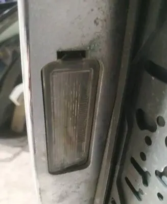 Jaguar X-Type Number plate light