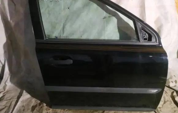 Volvo XC90 Front door juodos