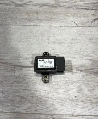 BMW 5 E39 ESP acceleration yaw rate sensor 6753694 0265053694 0265005248