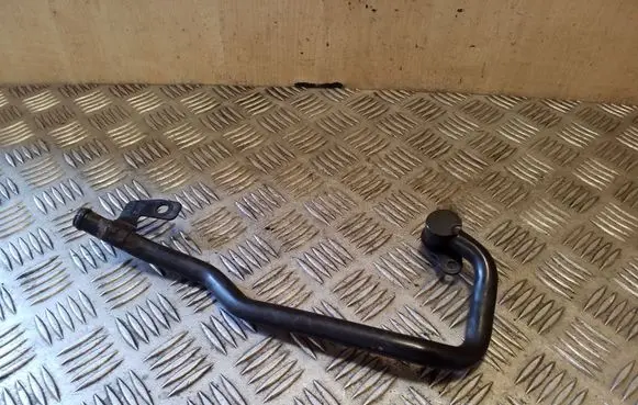 Volkswagen PASSAT B8 Engine coolant pipe/hose 04L121065AJ