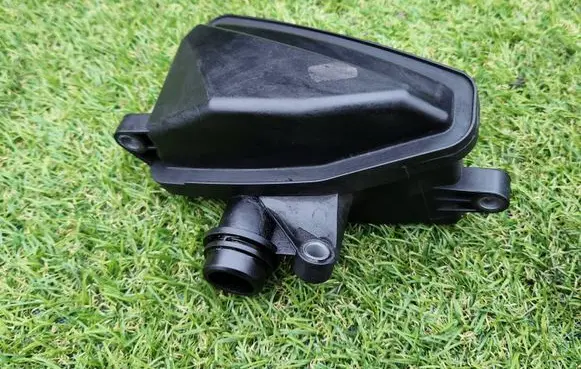 Mercedes-Benz ML W164 Intake resonator A6421400087