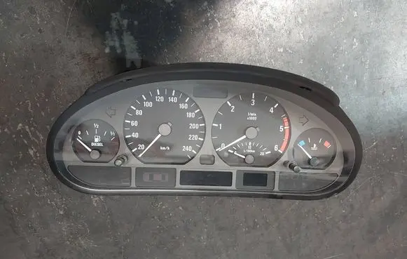 BMW 3 E46 Speedometer (instrument cluster) 6911289 62116911289 0263606344