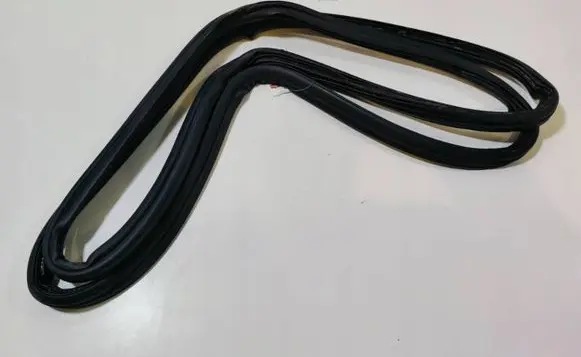 Tesla Model Y Trunk rubber seal (body) 10497681-00-B 1049768100B 10497681