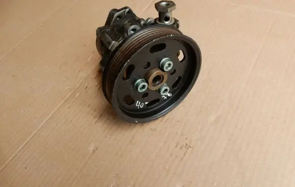 Volkswagen Golf IV Power steering pump 038145255A 4078