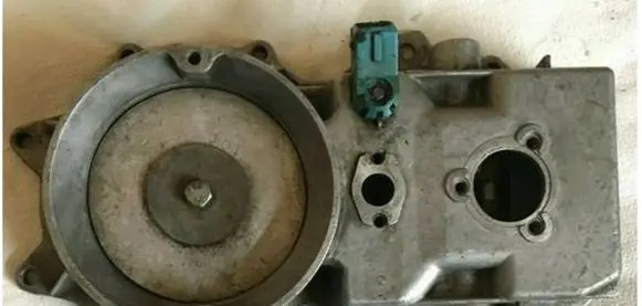 Mercedes-Benz 280 450 W116 Throttle body valve 0438120115