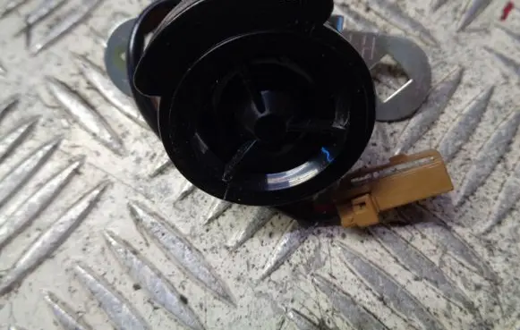 Nissan Pulsar Front door high frequency speaker 537471 281G13GF0A