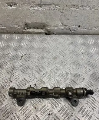 Opel Insignia A Fuel main line pipe 55576177