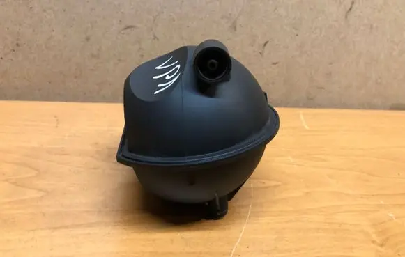 Volkswagen PASSAT B6 Vacuum air tank 7M0129808