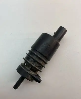 Volkswagen Golf V Windscreen/windshield washer pump 1K6955651