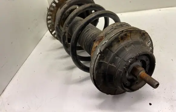 Volkswagen Transporter - Caravelle T5 Front shock absorber/damper