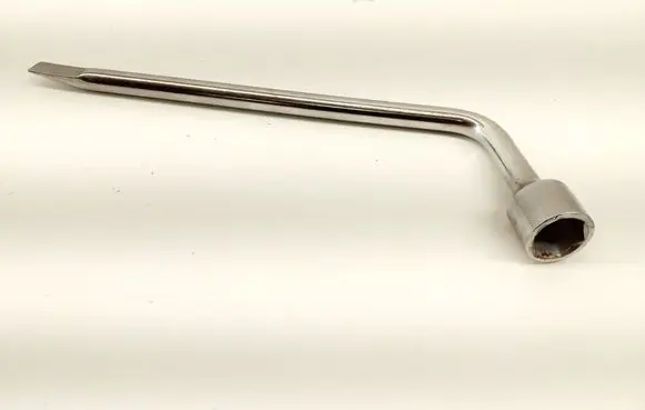 Toyota Auris 150 Wheel nut wrench 