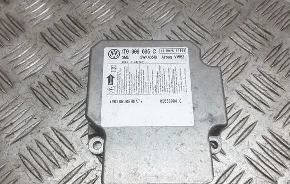 Volkswagen Touran I Airbag control unit/module 1T0909605C