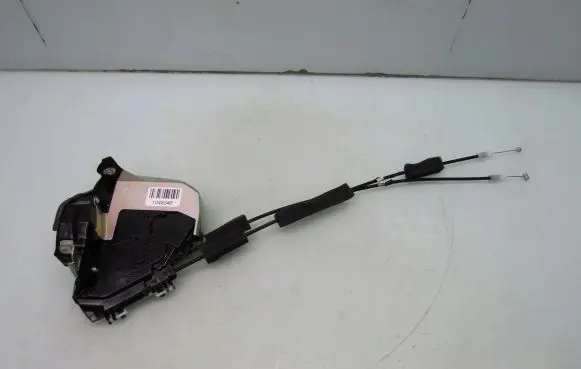 Honda HR-V Front door lock 